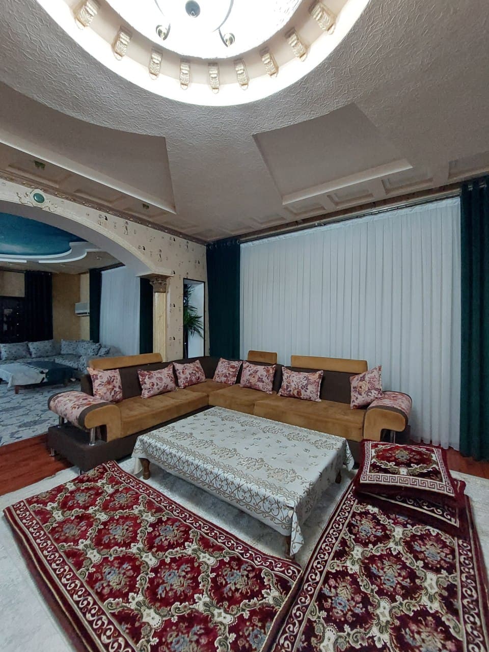 VILLA BARS 4